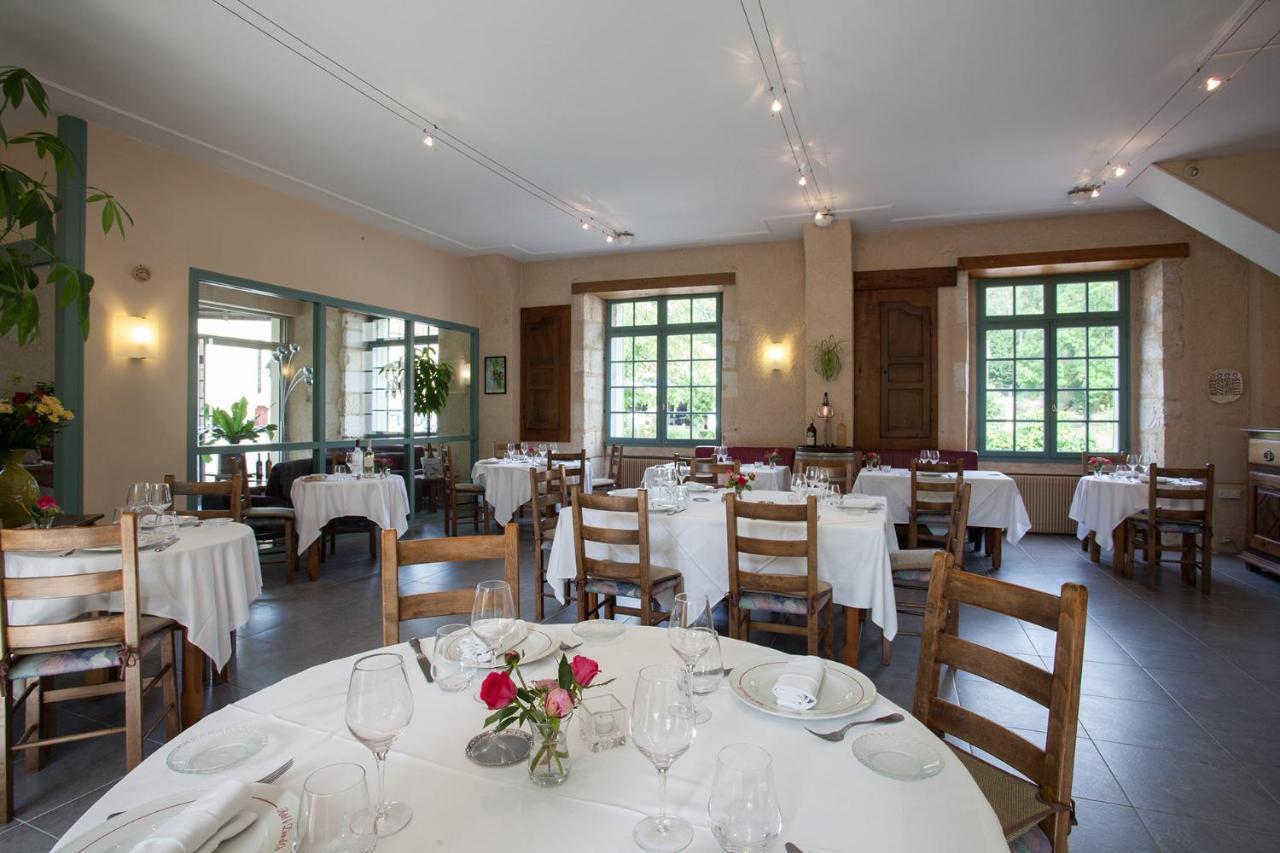 Le Lion D'Or Hotel Manzac-sur-Vern Exterior foto